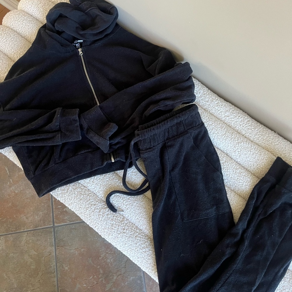 Fashion nova sweat suit